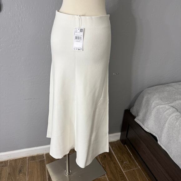 Mango Women's Flared Knitted Skirt, White, S - Picture 2 of 4